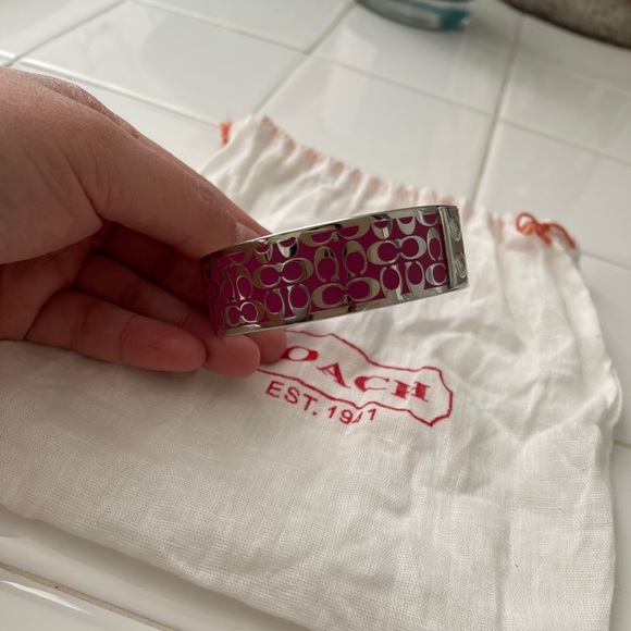Coach silver bangle - Picture 3 of 4